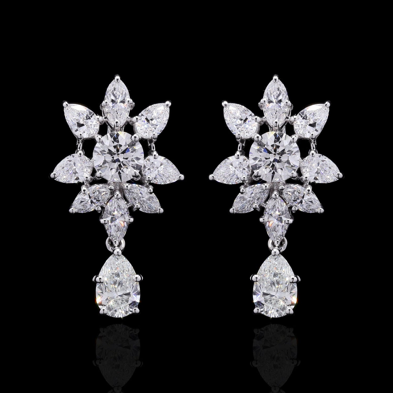 Elegant Dia Earrings 🤍