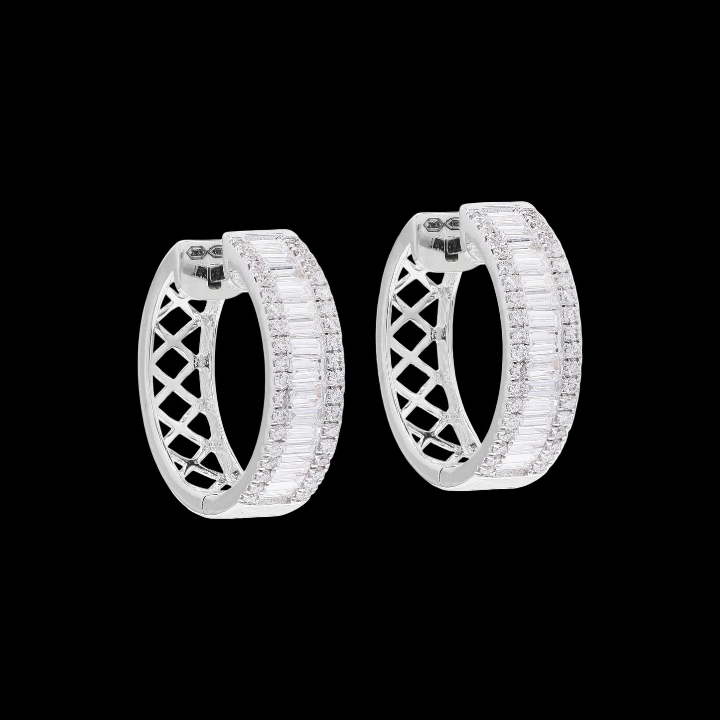 Éternelle Diamond Hoop Earrings