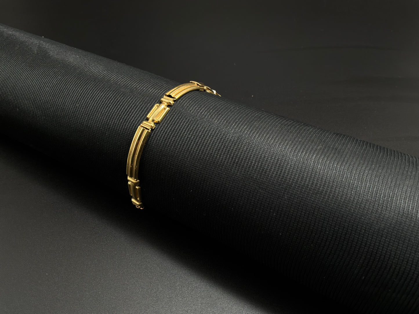 Gold Link bracelet