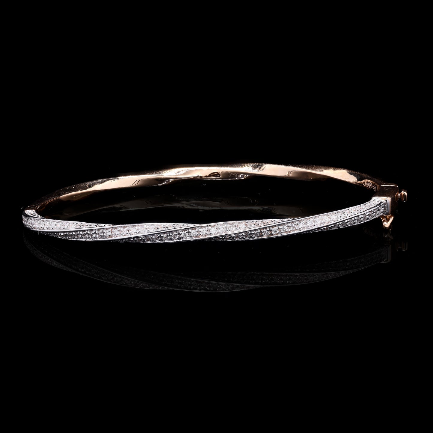 Eterna Twist Bracelet