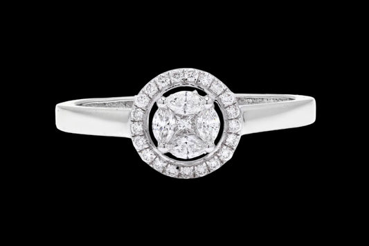 Elegant diamond ring in white gold (18 karat)